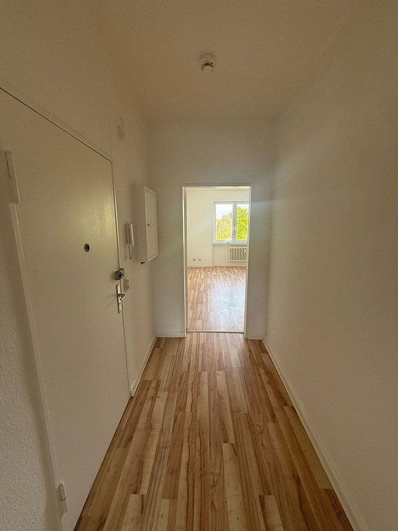 Prenájom bytu 1-izbový 43 m², Neuendorfer Str. 99, Berlin, Berlín Prenájom bytu 1-izbový 43 m², Neuendorfer Str. 99, Berlin, Berlín