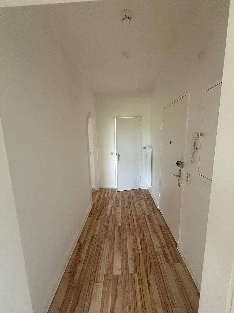 Prenájom bytu 1-izbový 43 m², Neuendorfer Str. 99, Berlin, Berlín Prenájom bytu 1-izbový 43 m², Neuendorfer Str. 99, Berlin, Berlín