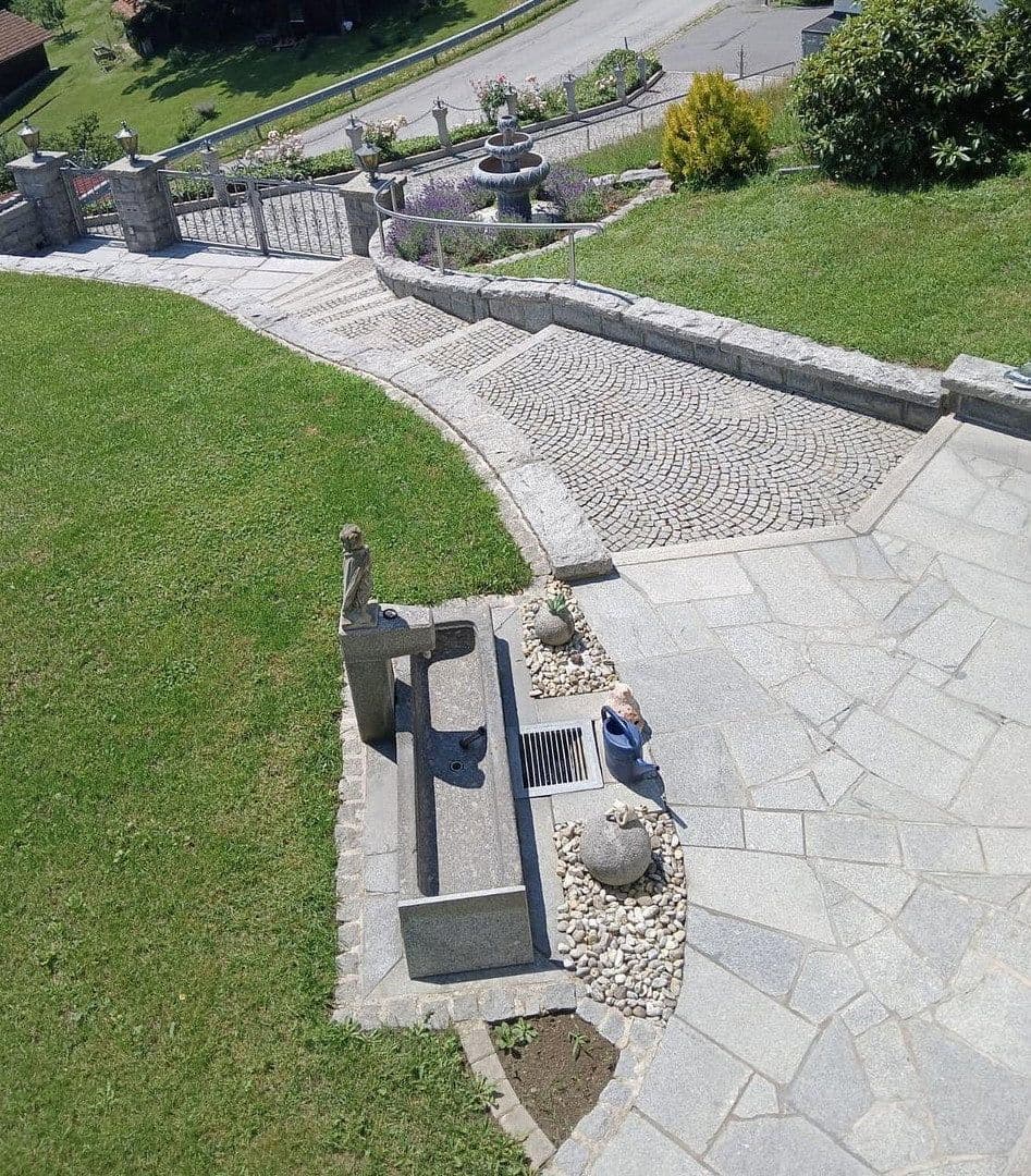 Predaj domu 335 m², pozemok 12.834 m², Waldbrunn, Bavorsko Predaj domu 335 m², pozemok 12.834 m², Waldbrunn, Bavorsko
