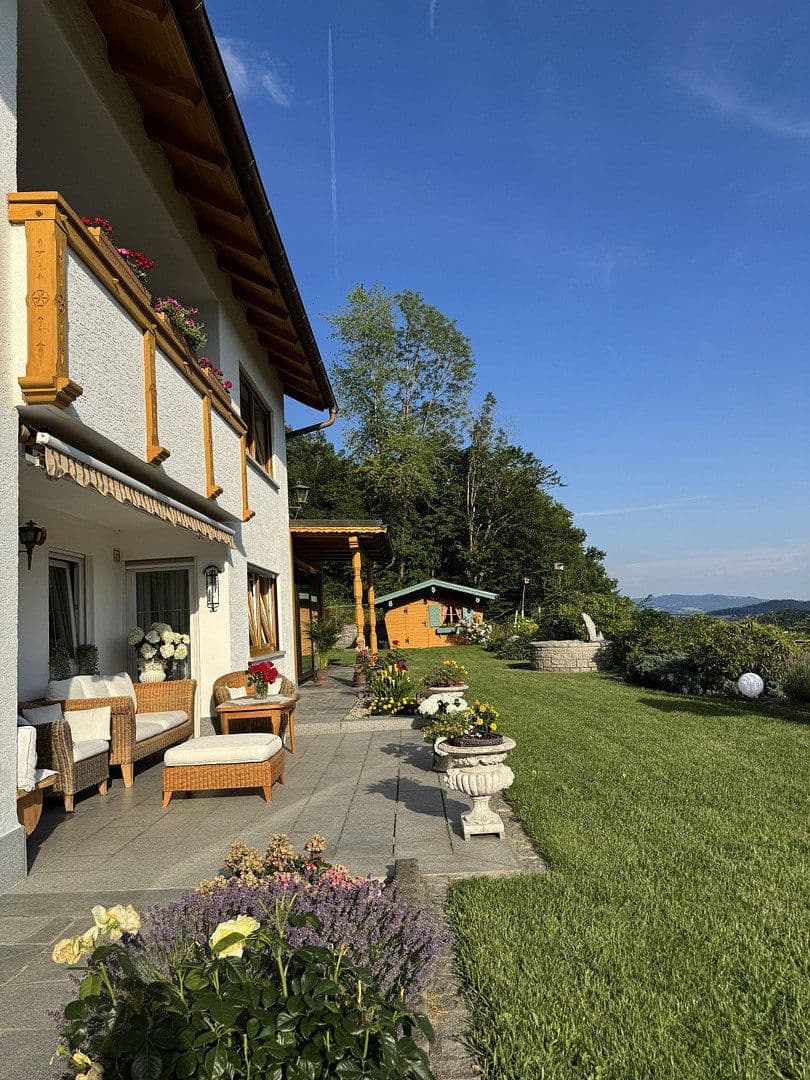 Predaj domu 335 m², pozemok 12.834 m², Waldbrunn, Bavorsko Predaj domu 335 m², pozemok 12.834 m², Waldbrunn, Bavorsko