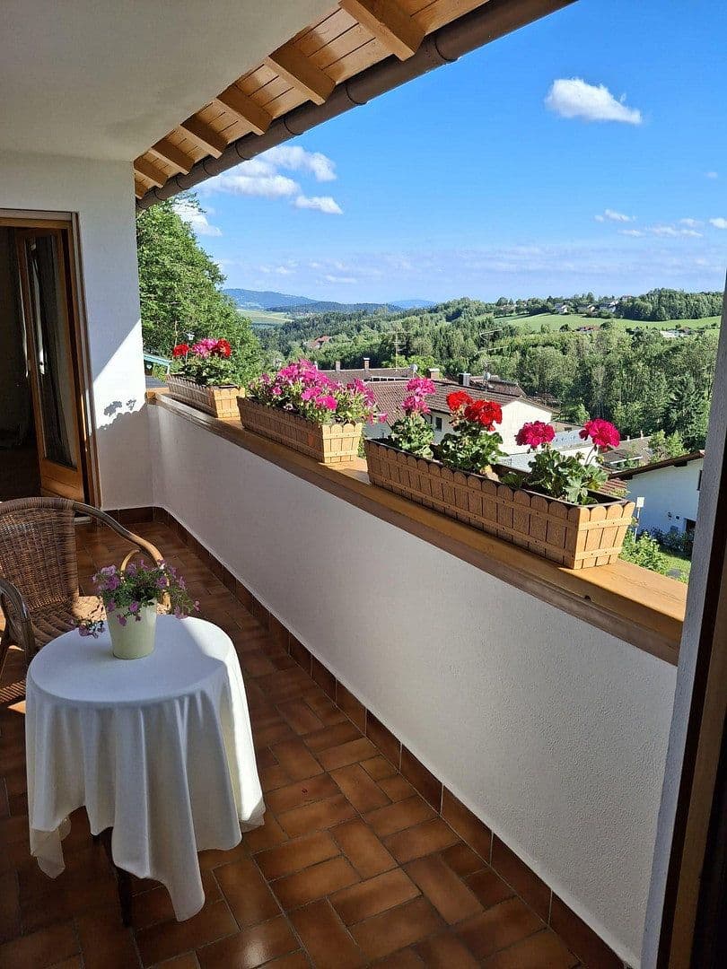 Predaj domu 335 m², pozemok 12.834 m², Waldbrunn, Bavorsko Predaj domu 335 m², pozemok 12.834 m², Waldbrunn, Bavorsko