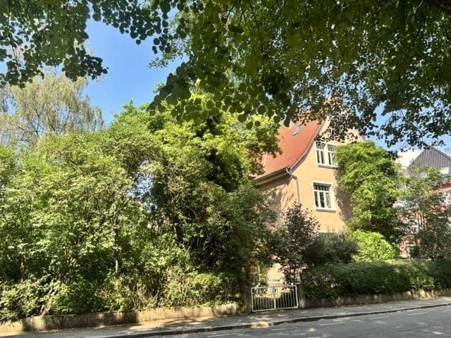 Predaj domu 630 m², pozemok 1.140 m², Hermann -Fischer-Allee 20, Donaueschingen, Bádensko-Wurttembersko Predaj domu 630 m², pozemok 1.140 m², Hermann -Fischer-Allee 20, Donaueschingen, Bádensko-Wurttembersko