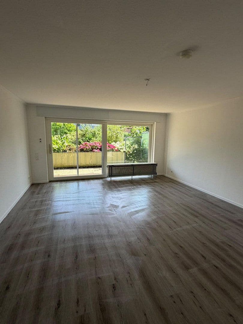 Prenájom bytu 3-izbový 98 m², Eilendorfer Straße 102, Aachen, Severné Porýnie - Westfálsko Prenájom bytu 3-izbový 98 m², Eilendorfer Straße 102, Aachen, Severné Porýnie - Westfálsko