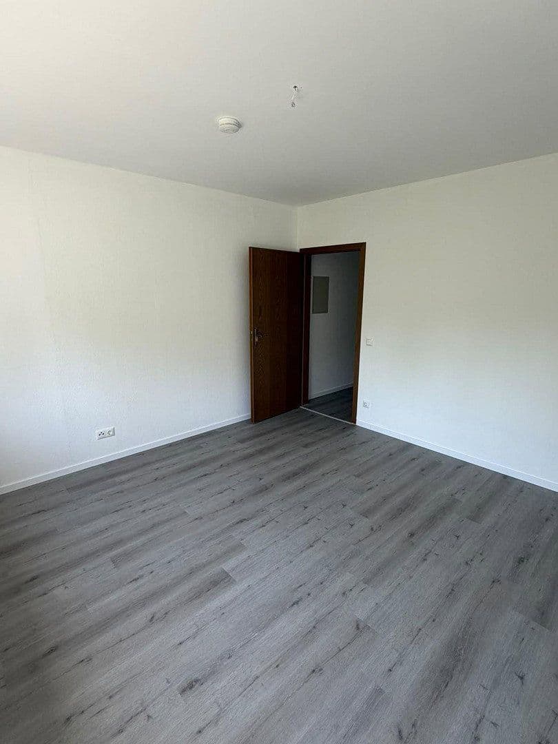Prenájom bytu 3-izbový 98 m², Eilendorfer Straße 102, Aachen, Severné Porýnie - Westfálsko Prenájom bytu 3-izbový 98 m², Eilendorfer Straße 102, Aachen, Severné Porýnie - Westfálsko