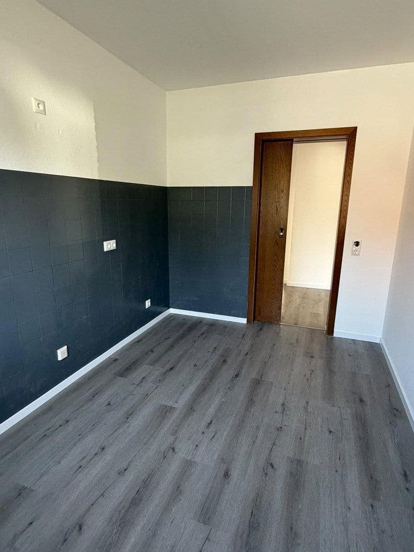 Prenájom bytu 3-izbový 98 m², Eilendorfer Straße 102, Aachen, Severné Porýnie - Westfálsko Prenájom bytu 3-izbový 98 m², Eilendorfer Straße 102, Aachen, Severné Porýnie - Westfálsko
