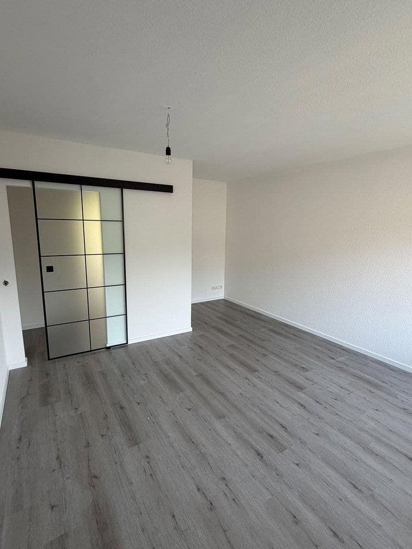 Prenájom bytu 3-izbový 98 m², Eilendorfer Straße 102, Aachen, Severné Porýnie - Westfálsko Prenájom bytu 3-izbový 98 m², Eilendorfer Straße 102, Aachen, Severné Porýnie - Westfálsko