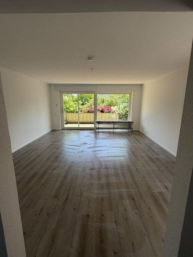 Prenájom bytu 3-izbový 98 m², Eilendorfer Straße 102, Aachen, Severné Porýnie - Westfálsko Prenájom bytu 3-izbový 98 m², Eilendorfer Straße 102, Aachen, Severné Porýnie - Westfálsko