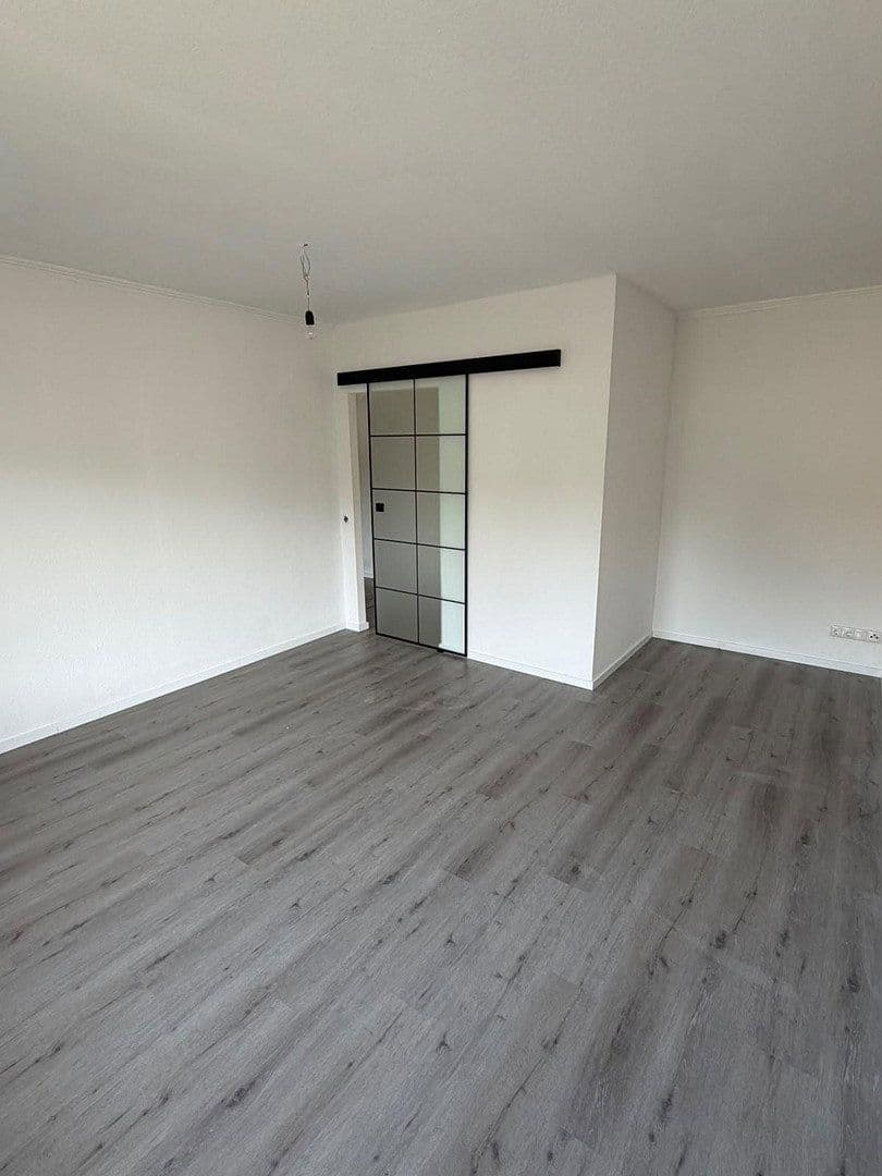 Prenájom bytu 3-izbový 98 m², Eilendorfer Straße 102, Aachen, Severné Porýnie - Westfálsko Prenájom bytu 3-izbový 98 m², Eilendorfer Straße 102, Aachen, Severné Porýnie - Westfálsko