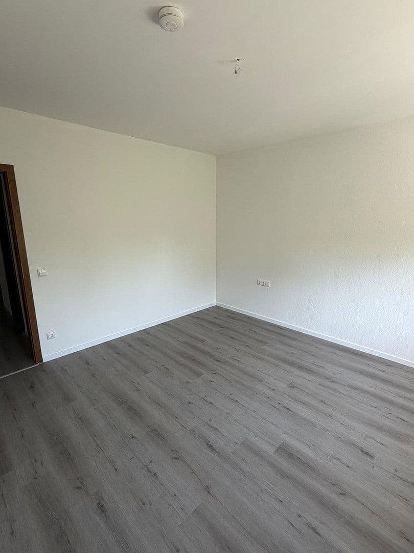 Prenájom bytu 3-izbový 98 m², Eilendorfer Straße 102, Aachen, Severné Porýnie - Westfálsko Prenájom bytu 3-izbový 98 m², Eilendorfer Straße 102, Aachen, Severné Porýnie - Westfálsko