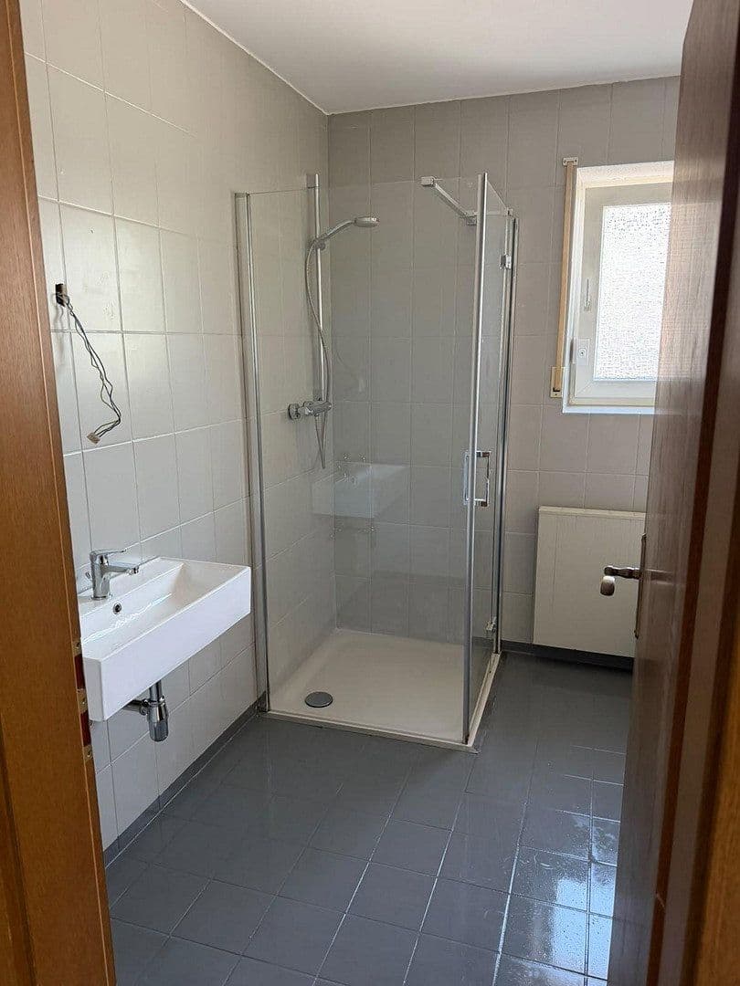 Prenájom bytu 3-izbový 98 m², Eilendorfer Straße 102, Aachen, Severné Porýnie - Westfálsko Prenájom bytu 3-izbový 98 m², Eilendorfer Straße 102, Aachen, Severné Porýnie - Westfálsko