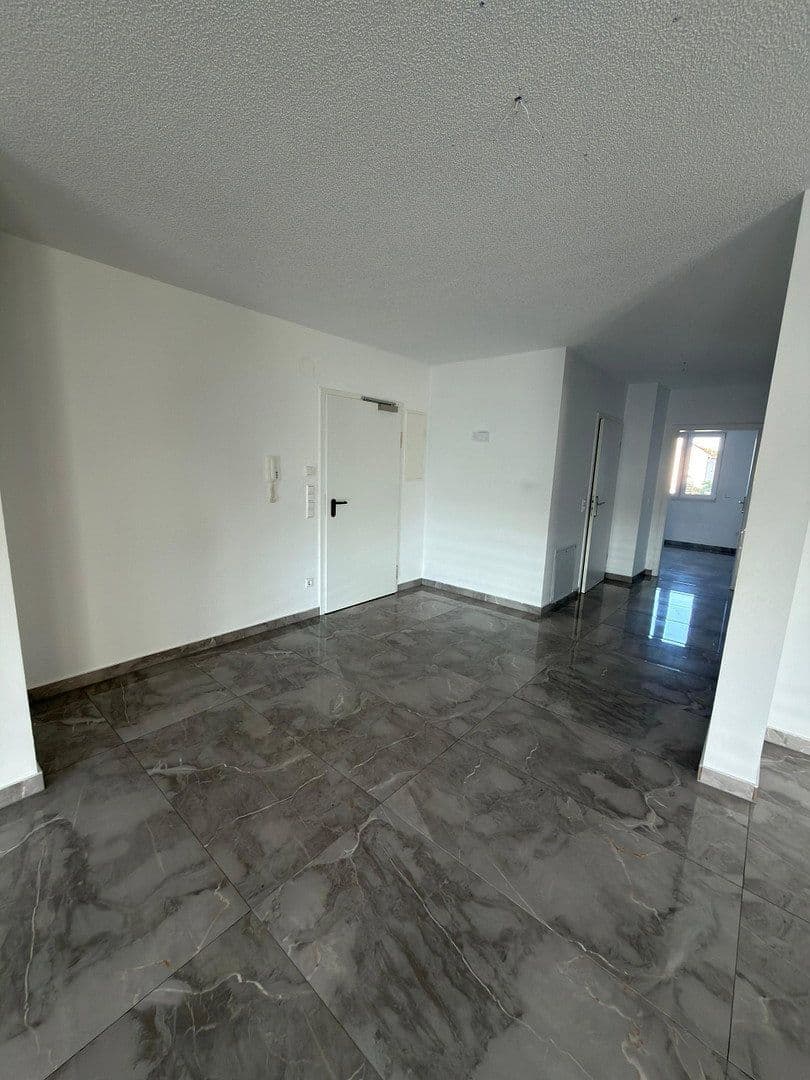 Prenájom bytu 3-izbový 93 m², Schifferstadt, Porýnie-Falcko Prenájom bytu 3-izbový 93 m², Schifferstadt, Porýnie-Falcko