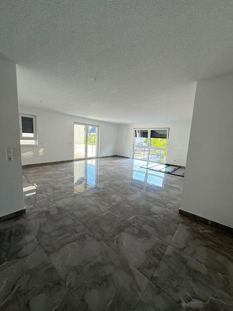 Prenájom bytu 3-izbový 93 m², Schifferstadt, Porýnie-Falcko Prenájom bytu 3-izbový 93 m², Schifferstadt, Porýnie-Falcko