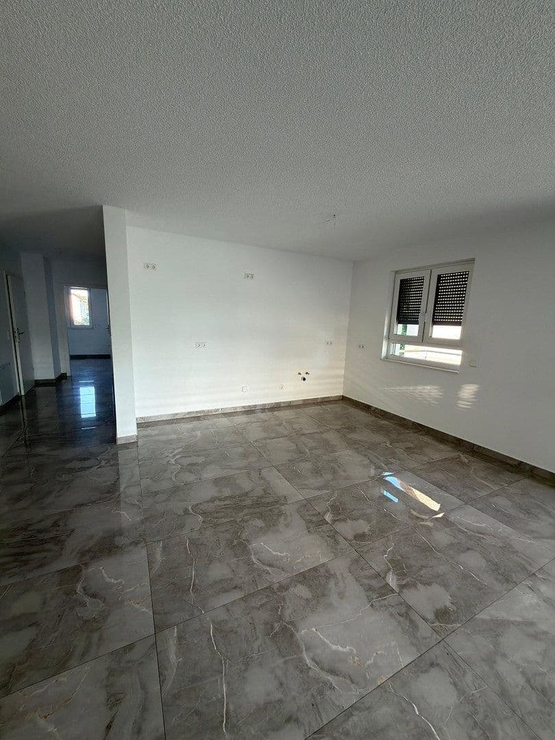 Prenájom bytu 3-izbový 93 m², Schifferstadt, Porýnie-Falcko Prenájom bytu 3-izbový 93 m², Schifferstadt, Porýnie-Falcko