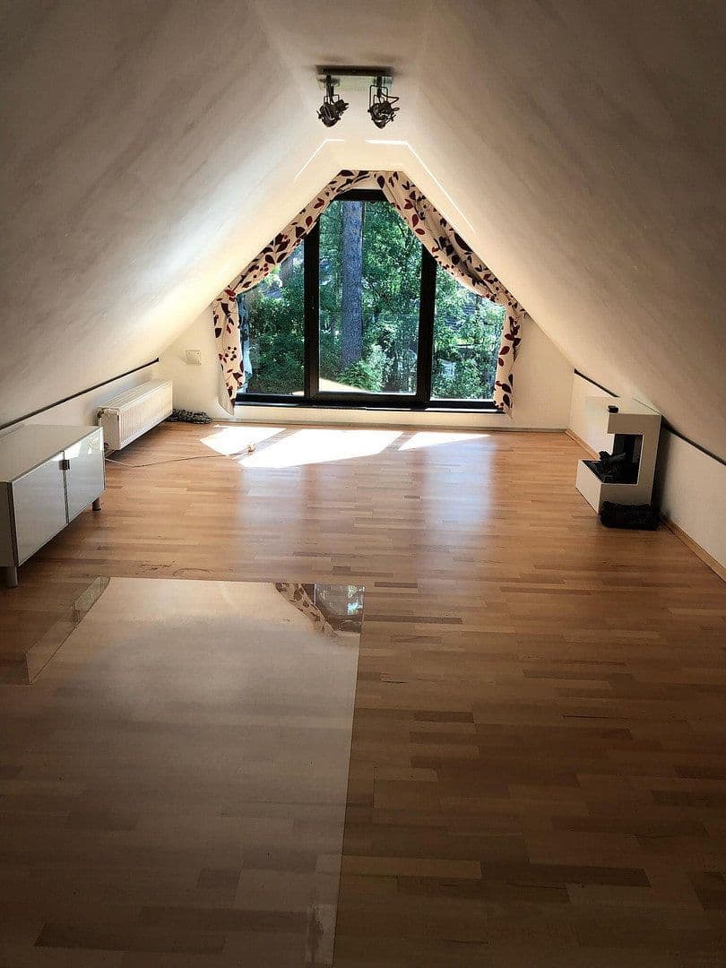 Prenájom bytu 3-izbový 75 m², Berlin, Berlín Prenájom bytu 3-izbový 75 m², Berlin, Berlín
