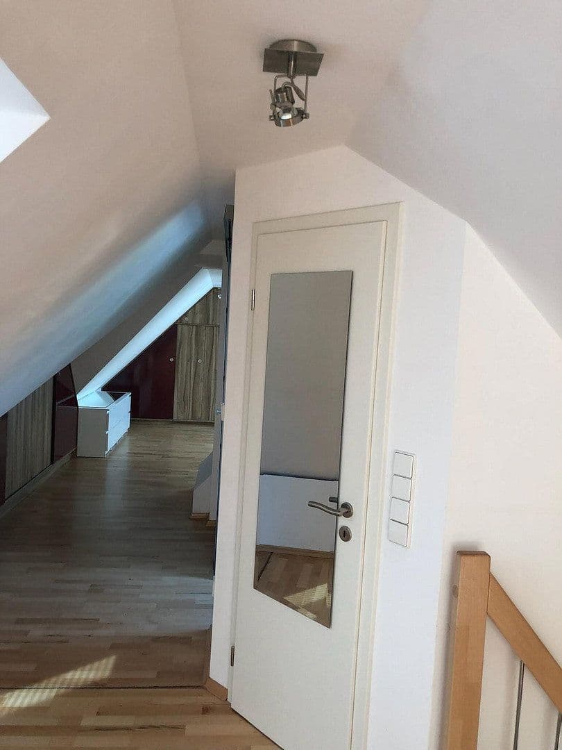 Prenájom bytu 3-izbový 75 m², Berlin, Berlín Prenájom bytu 3-izbový 75 m², Berlin, Berlín