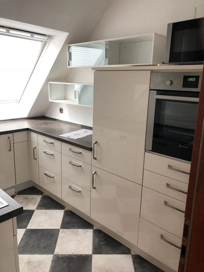 Prenájom bytu 3-izbový 75 m², Berlin, Berlín Prenájom bytu 3-izbový 75 m², Berlin, Berlín