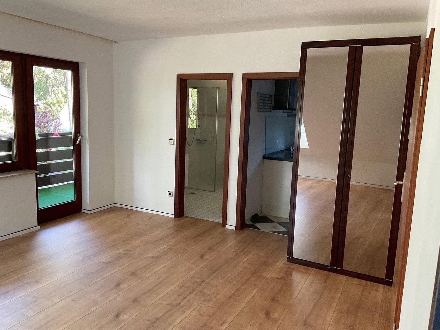 Prenájom bytu 3-izbový 75 m², Berlin, Berlín Prenájom bytu 3-izbový 75 m², Berlin, Berlín