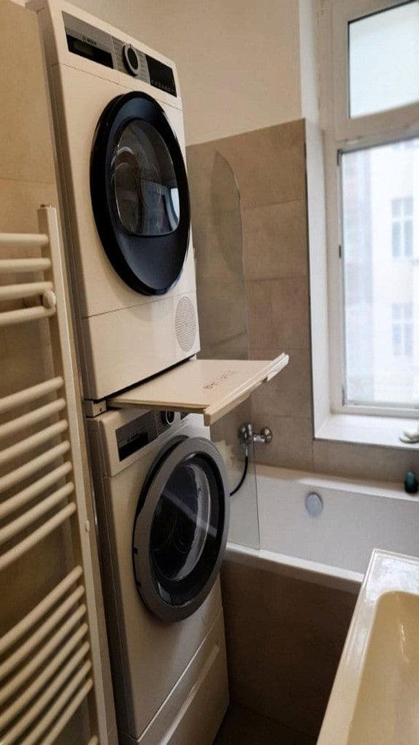 Prenájom bytu 2-izbový 56 m², Berlin, Berlín Prenájom bytu 2-izbový 56 m², Berlin, Berlín