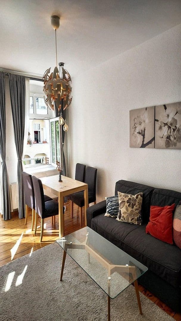 Prenájom bytu 2-izbový 56 m², Berlin, Berlín Prenájom bytu 2-izbový 56 m², Berlin, Berlín