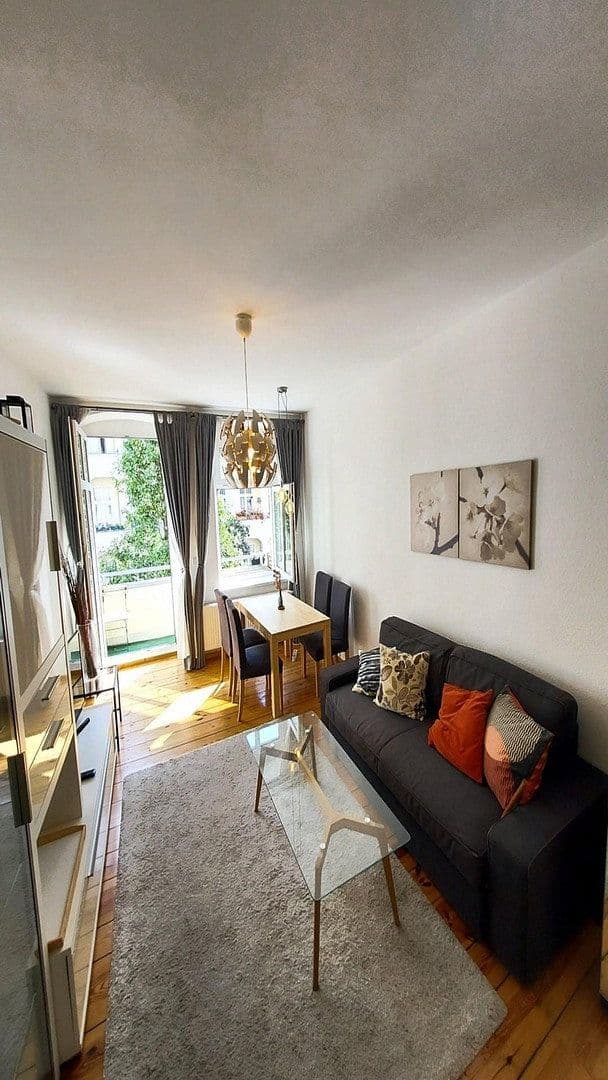 Prenájom bytu 2-izbový 56 m², Berlin, Berlín Prenájom bytu 2-izbový 56 m², Berlin, Berlín