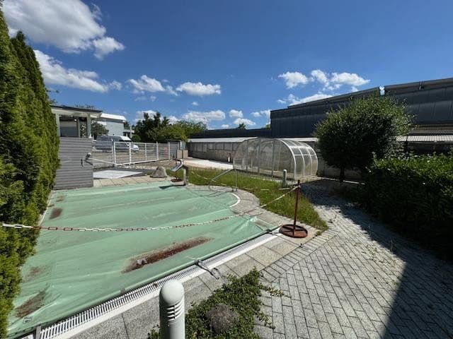 Prenájom nebytového priestoru 2.024 m², Schlierbach, Bádensko-Wurttembersko Prenájom nebytového priestoru 2.024 m², Schlierbach, Bádensko-Wurttembersko