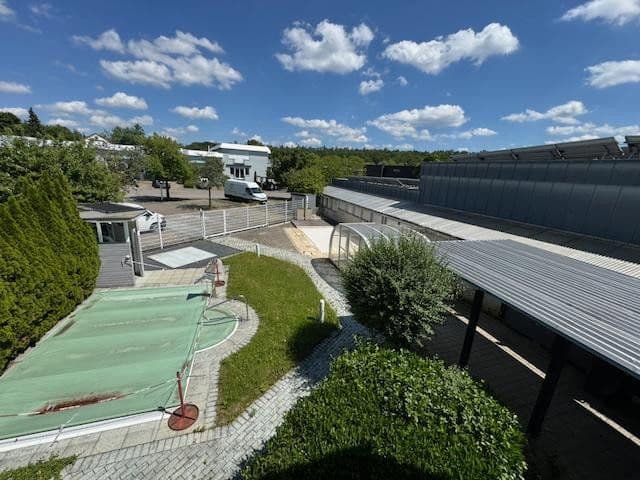 Prenájom nebytového priestoru 2.024 m², Schlierbach, Bádensko-Wurttembersko Prenájom nebytového priestoru 2.024 m², Schlierbach, Bádensko-Wurttembersko