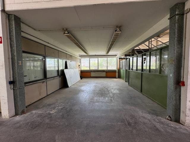 Prenájom nebytového priestoru 2.024 m², Schlierbach, Bádensko-Wurttembersko Prenájom nebytového priestoru 2.024 m², Schlierbach, Bádensko-Wurttembersko