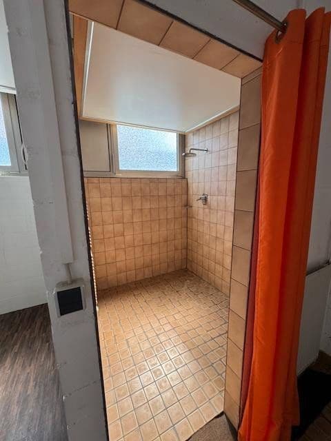 Prenájom nebytového priestoru 2.024 m², Schlierbach, Bádensko-Wurttembersko Prenájom nebytového priestoru 2.024 m², Schlierbach, Bádensko-Wurttembersko