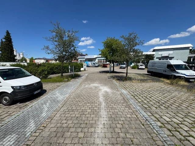 Prenájom nebytového priestoru 2.024 m², Schlierbach, Bádensko-Wurttembersko Prenájom nebytového priestoru 2.024 m², Schlierbach, Bádensko-Wurttembersko