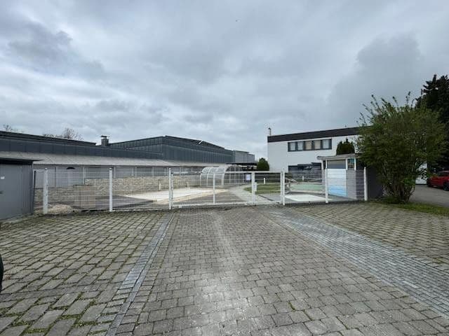 Prenájom nebytového priestoru 2.024 m², Schlierbach, Bádensko-Wurttembersko Prenájom nebytového priestoru 2.024 m², Schlierbach, Bádensko-Wurttembersko