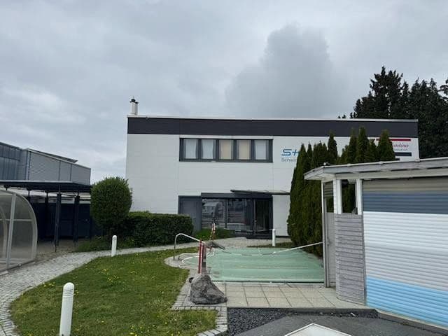 Prenájom nebytového priestoru 2.024 m², Schlierbach, Bádensko-Wurttembersko Prenájom nebytového priestoru 2.024 m², Schlierbach, Bádensko-Wurttembersko