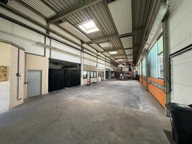 Prenájom nebytového priestoru 2.024 m², Schlierbach, Bádensko-Wurttembersko Prenájom nebytového priestoru 2.024 m², Schlierbach, Bádensko-Wurttembersko