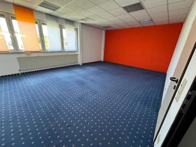 Prenájom nebytového priestoru 2.024 m², Schlierbach, Bádensko-Wurttembersko Prenájom nebytového priestoru 2.024 m², Schlierbach, Bádensko-Wurttembersko