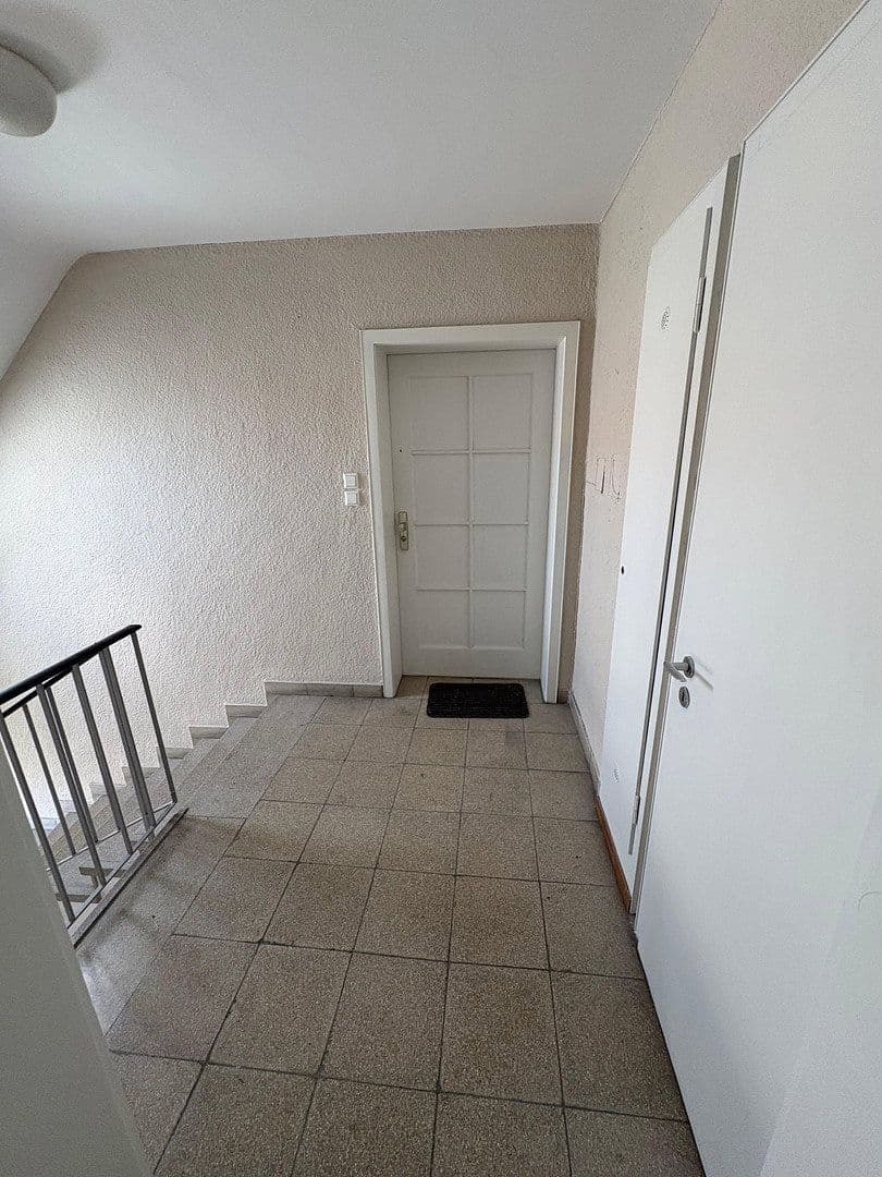 Prenájom bytu 3-izbový 70 m², Bronnäcker 16, Stuttgart, Bádensko-Wurttembersko Prenájom bytu 3-izbový 70 m², Bronnäcker 16, Stuttgart, Bádensko-Wurttembersko