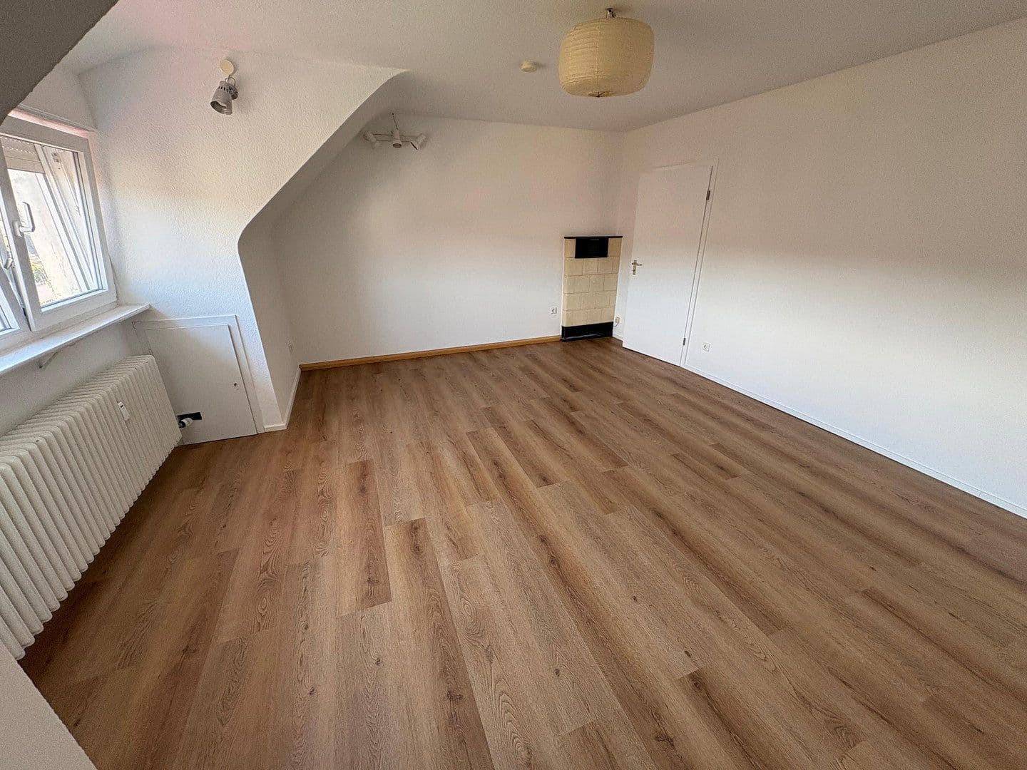 Prenájom bytu 3-izbový 70 m², Bronnäcker 16, Stuttgart, Bádensko-Wurttembersko Prenájom bytu 3-izbový 70 m², Bronnäcker 16, Stuttgart, Bádensko-Wurttembersko