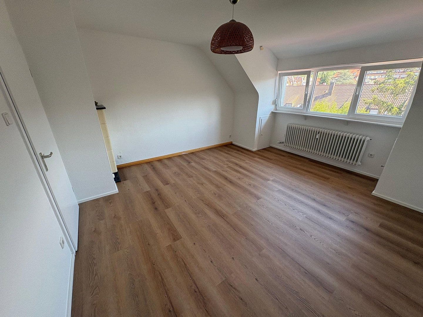 Prenájom bytu 3-izbový 70 m², Bronnäcker 16, Stuttgart, Bádensko-Wurttembersko Prenájom bytu 3-izbový 70 m², Bronnäcker 16, Stuttgart, Bádensko-Wurttembersko