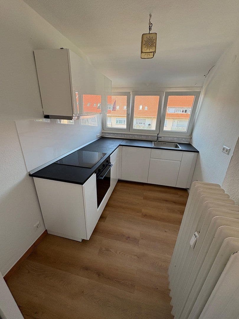 Prenájom bytu 3-izbový 70 m², Bronnäcker 16, Stuttgart, Bádensko-Wurttembersko Prenájom bytu 3-izbový 70 m², Bronnäcker 16, Stuttgart, Bádensko-Wurttembersko
