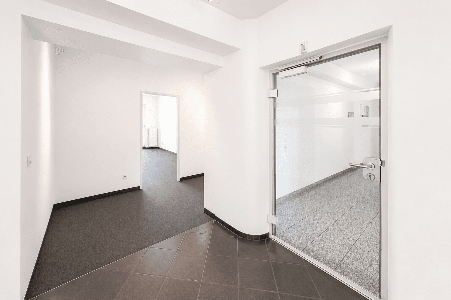 Prenájom kancelárie 364 m², Döppersberg 19, Wuppertal, Severné Porýnie - Westfálsko Prenájom kancelárie 364 m², Döppersberg 19, Wuppertal, Severné Porýnie - Westfálsko