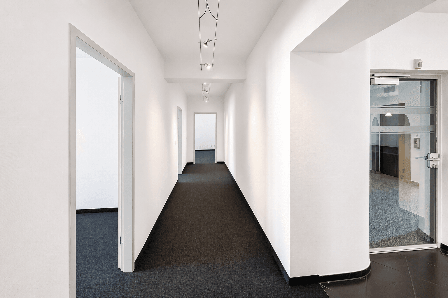 Prenájom kancelárie 364 m², Döppersberg 19, Wuppertal, Severné Porýnie - Westfálsko Prenájom kancelárie 364 m², Döppersberg 19, Wuppertal, Severné Porýnie - Westfálsko