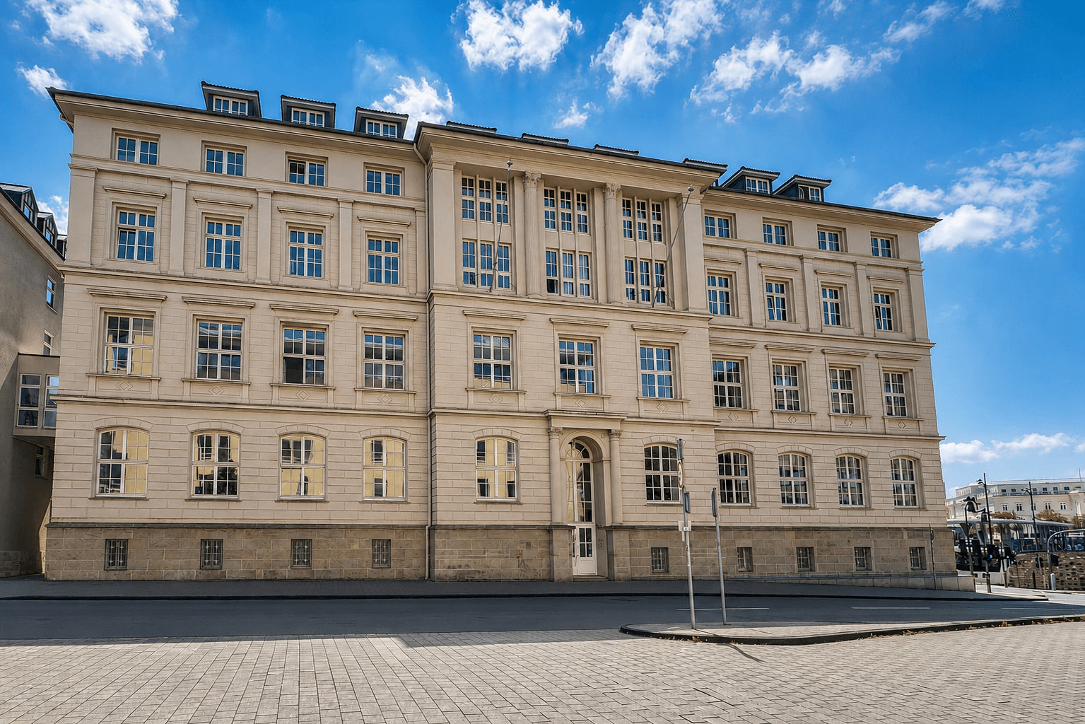 Prenájom kancelárie 364 m², Döppersberg 19, Wuppertal, Severné Porýnie - Westfálsko Prenájom kancelárie 364 m², Döppersberg 19, Wuppertal, Severné Porýnie - Westfálsko