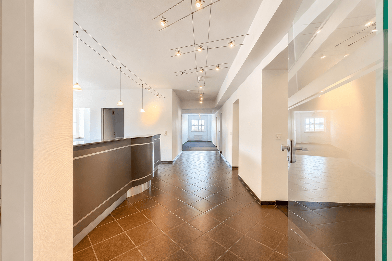 Prenájom kancelárie 364 m², Döppersberg 19, Wuppertal, Severné Porýnie - Westfálsko Prenájom kancelárie 364 m², Döppersberg 19, Wuppertal, Severné Porýnie - Westfálsko