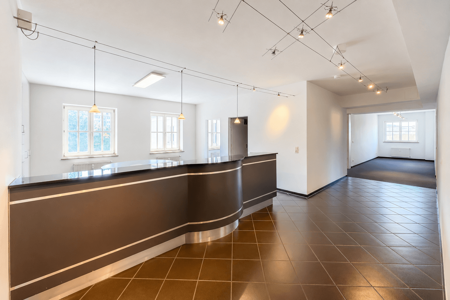 Prenájom kancelárie 364 m², Döppersberg 19, Wuppertal, Severné Porýnie - Westfálsko Prenájom kancelárie 364 m², Döppersberg 19, Wuppertal, Severné Porýnie - Westfálsko