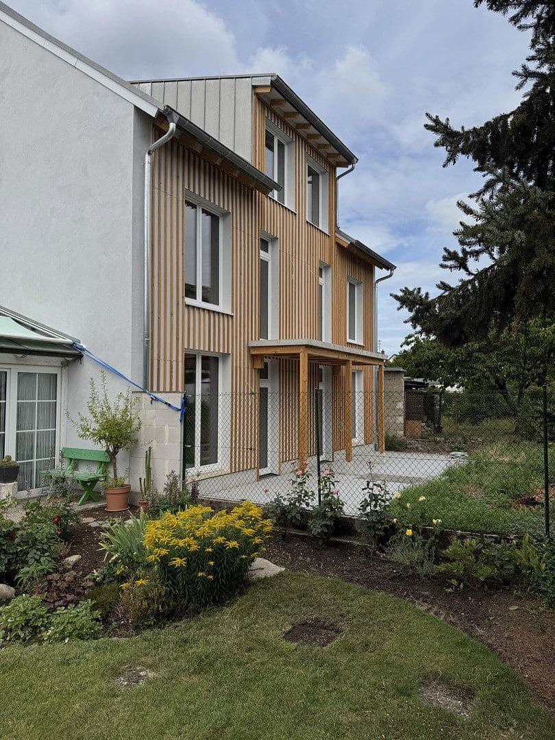 Prenájom bytu 3-izbový 85 m², Heckerstraße 25a, Karlsruhe, Bádensko-Wurttembersko Prenájom bytu 3-izbový 85 m², Heckerstraße 25a, Karlsruhe, Bádensko-Wurttembersko