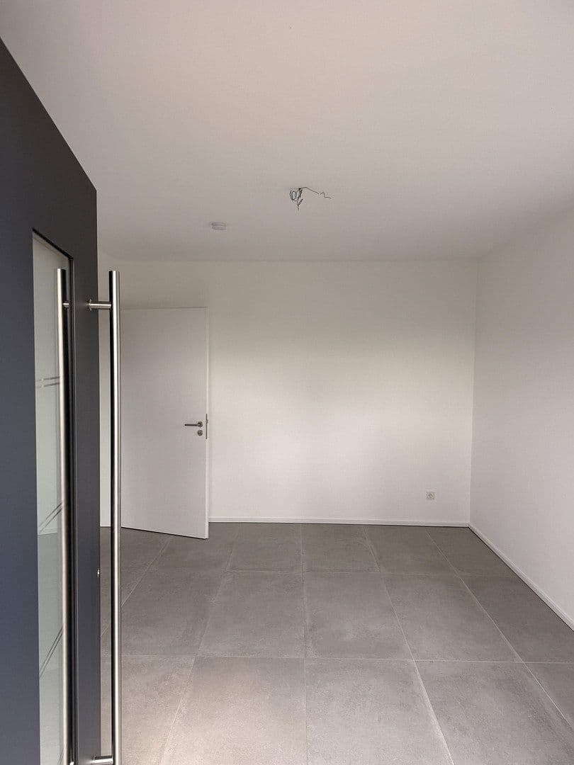 Prenájom bytu 3-izbový 115 m², Höhenstraße 2, Hümmerich, Porýnie-Falcko Prenájom bytu 3-izbový 115 m², Höhenstraße 2, Hümmerich, Porýnie-Falcko