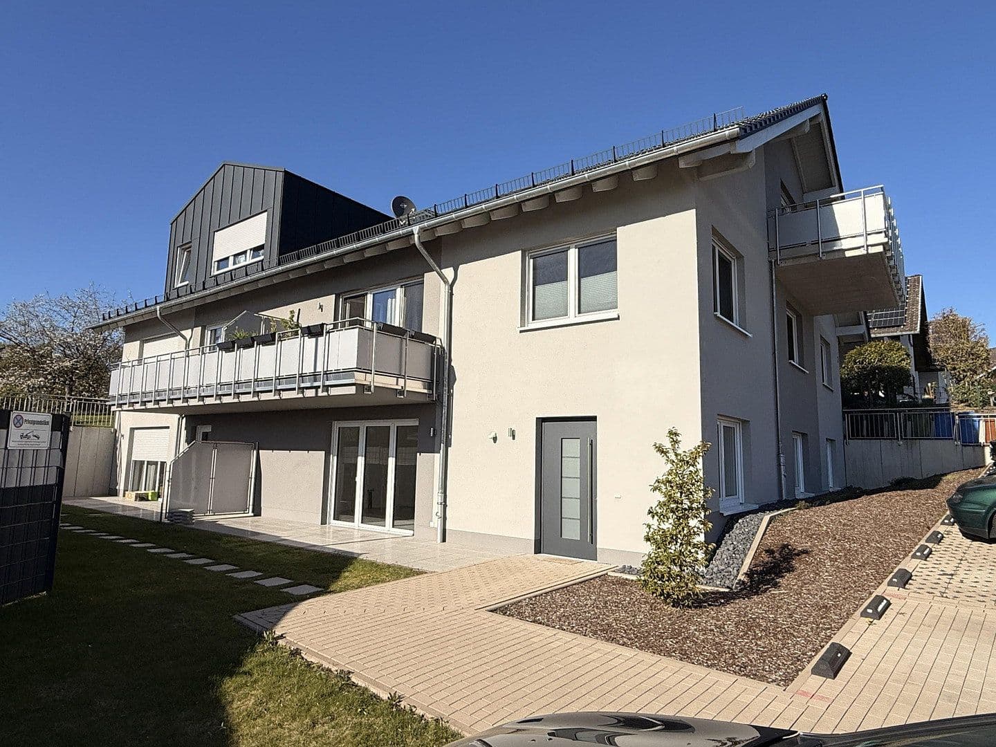 Prenájom bytu 3-izbový 115 m², Höhenstraße 2, Hümmerich, Porýnie-Falcko Prenájom bytu 3-izbový 115 m², Höhenstraße 2, Hümmerich, Porýnie-Falcko