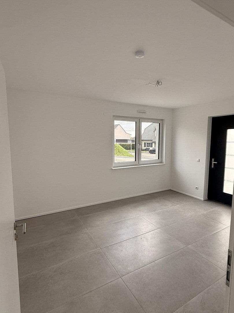 Prenájom bytu 3-izbový 115 m², Höhenstraße 2, Hümmerich, Porýnie-Falcko Prenájom bytu 3-izbový 115 m², Höhenstraße 2, Hümmerich, Porýnie-Falcko