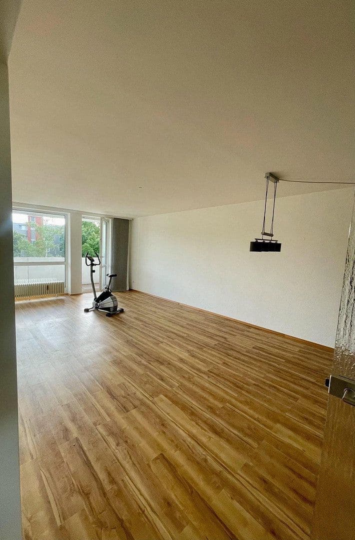 Prenájom bytu 3-izbový 90 m², Kaarst, Severné Porýnie - Westfálsko Prenájom bytu 3-izbový 90 m², Kaarst, Severné Porýnie - Westfálsko