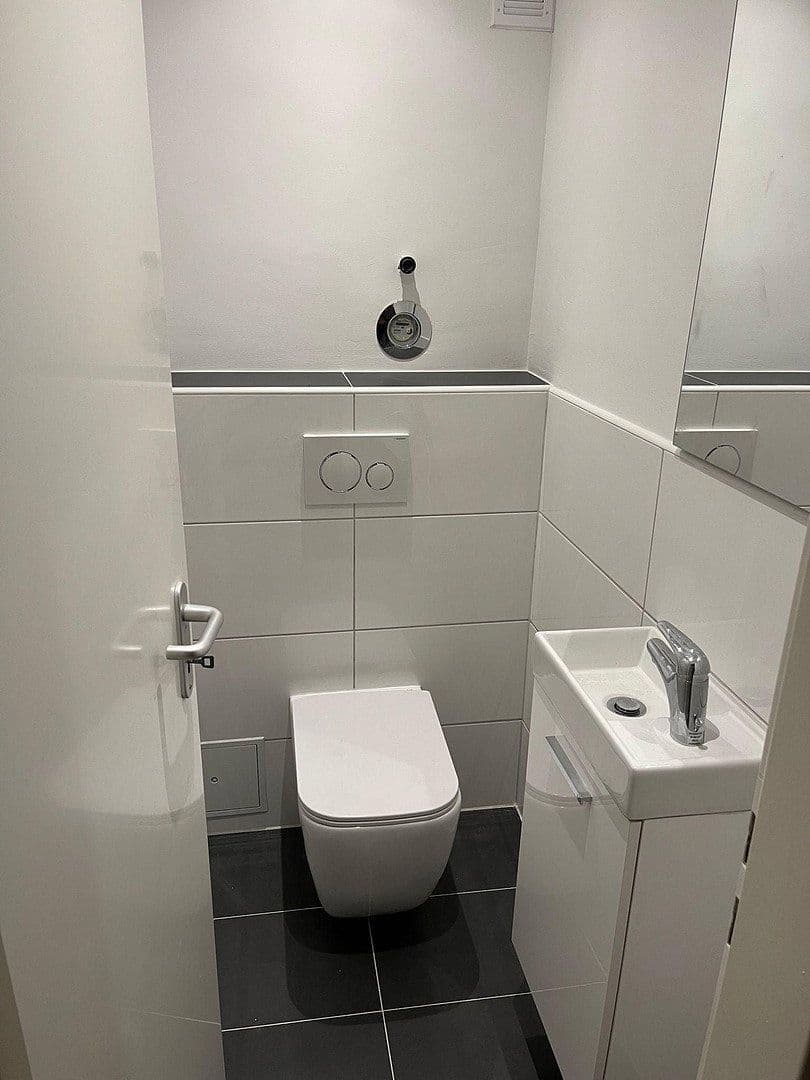 Prenájom bytu 3-izbový 90 m², Kaarst, Severné Porýnie - Westfálsko Prenájom bytu 3-izbový 90 m², Kaarst, Severné Porýnie - Westfálsko