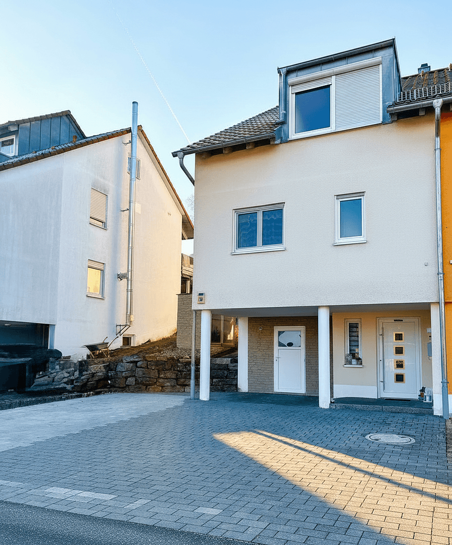 Predaj domu 180 m², pozemok 300 m², Künzelsau, Bádensko-Wurttembersko Predaj domu 180 m², pozemok 300 m², Künzelsau, Bádensko-Wurttembersko