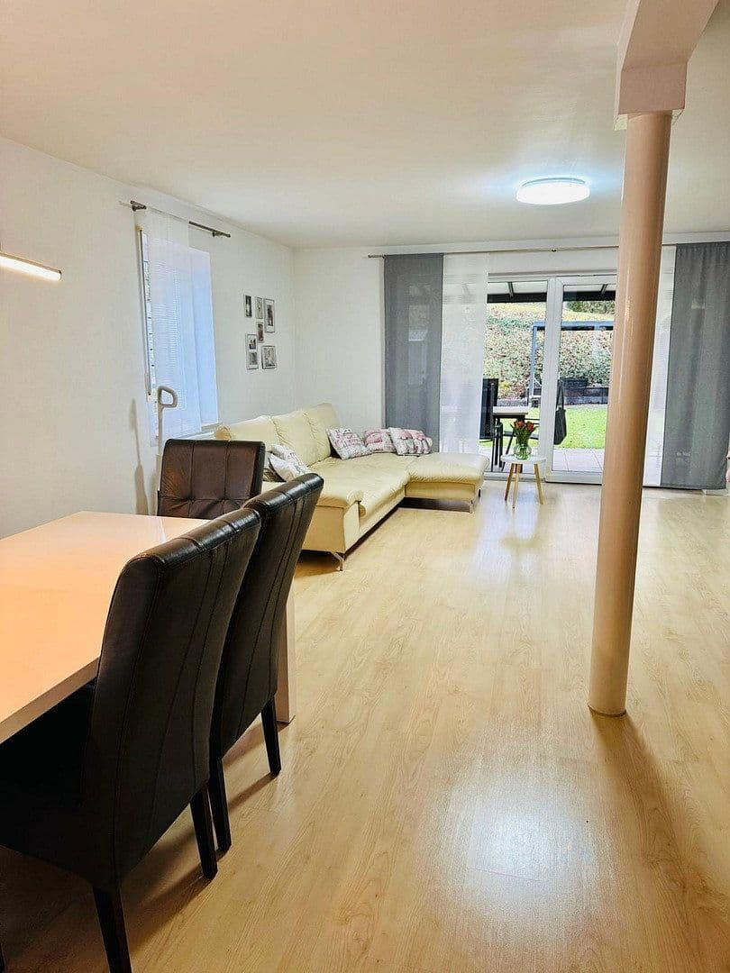 Predaj domu 180 m², pozemok 300 m², Künzelsau, Bádensko-Wurttembersko Predaj domu 180 m², pozemok 300 m², Künzelsau, Bádensko-Wurttembersko